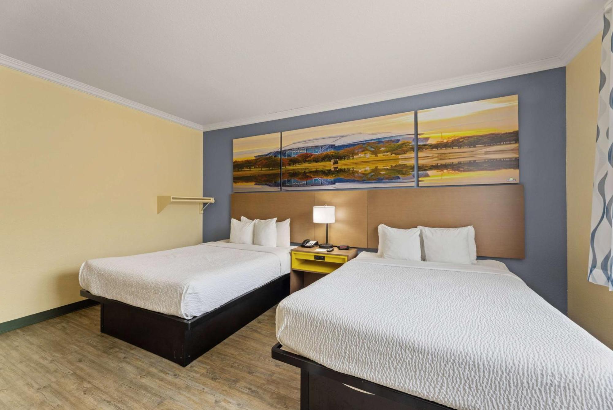 Days Inn & Suites By Wyndham Dfw Airport South-Euless Exterior photo